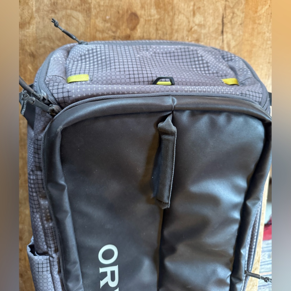 Orvis BugOut Backpack Steel Camo - Picture 2 of 10